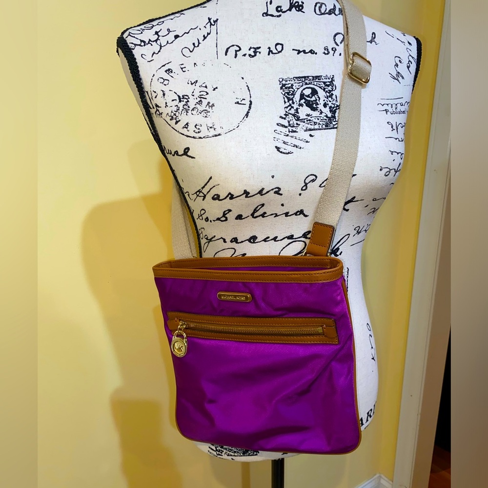 Michael Kors Jet Set Crossbody